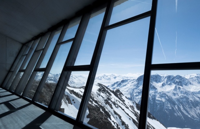 James Bond Museum In Austria (10 pics)