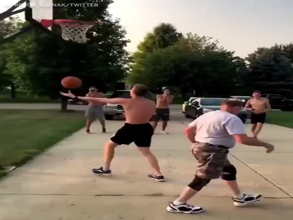 Basketball Trick To Dodge Your Defender