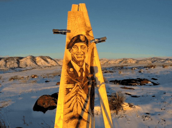 Fallen Soldier Tribute From Magnified Light Rays (10 gifs)