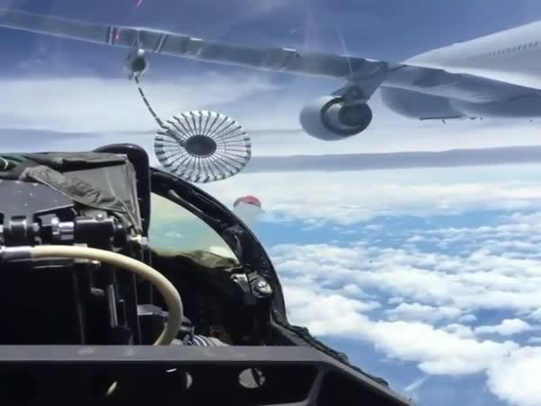 Mid Air Refueling