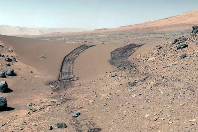 This Is What Mars Surface Looks Like (16 pics)