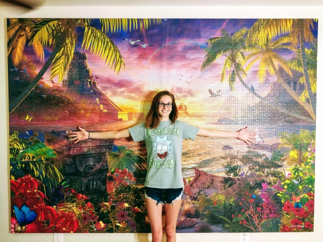 18,000-Piece Puzzle That Took A Year To Complete Has One Missing Piece (3 pics)