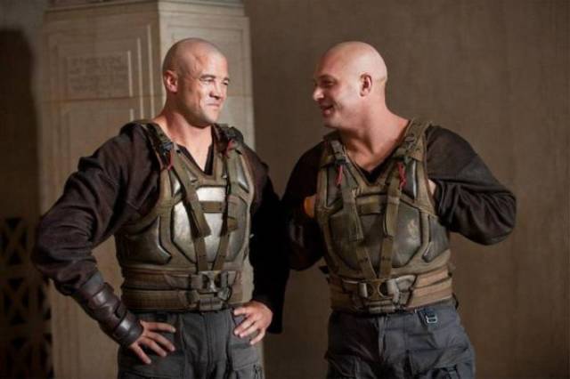 Actors And Their Stunt And Body Doubles (25 pics)