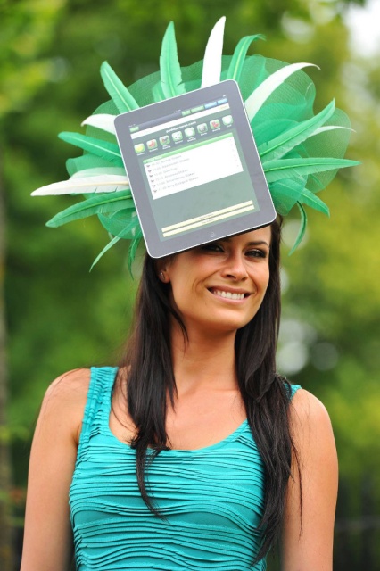 The Craziest Hats Of The Royal Ascot (22 pics)