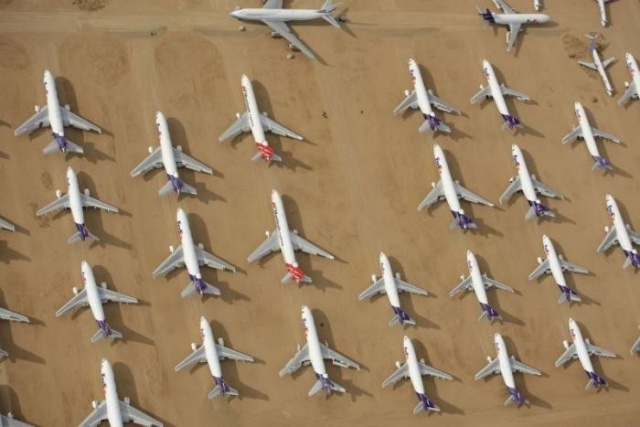 Car And Aircraft Cemetery In The California Desert (7 pics)