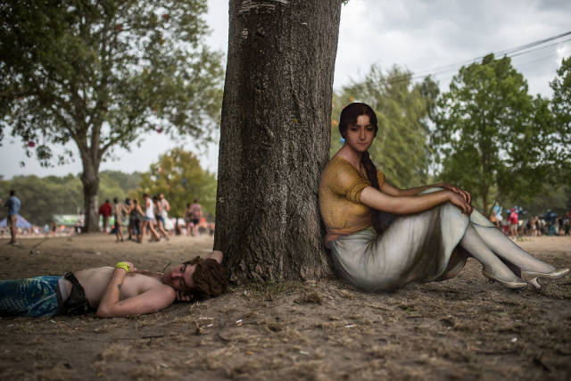 People From Classical Paintings Found Their Way To A Music Festival (8 pics)
