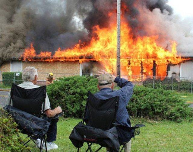 Bad Days Happen (33 pics)