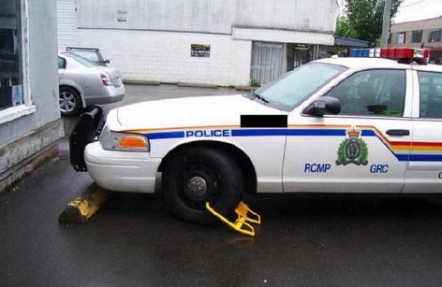 Bad Days Happen (33 pics)