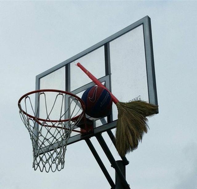 Bad Days Happen (33 pics)