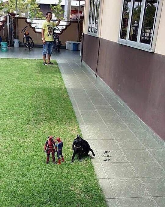 How To Meet Superheroes (4 pics)