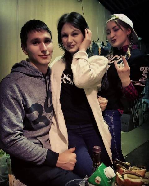 When You Are A Third Wheel... (44 pics)