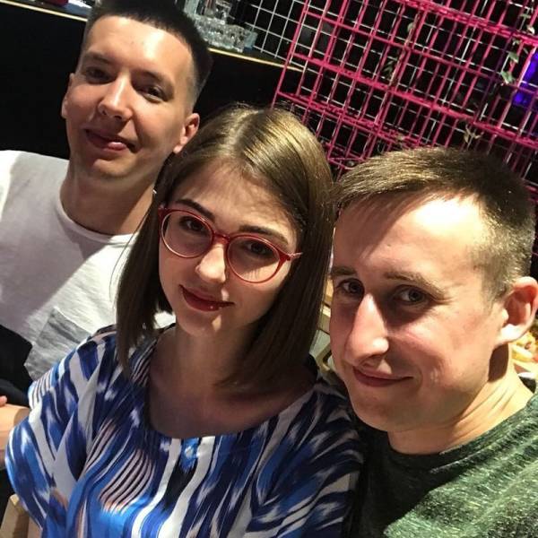 When You Are A Third Wheel... (44 pics)