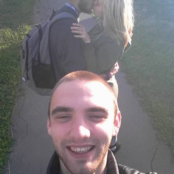 When You Are A Third Wheel... (44 pics)