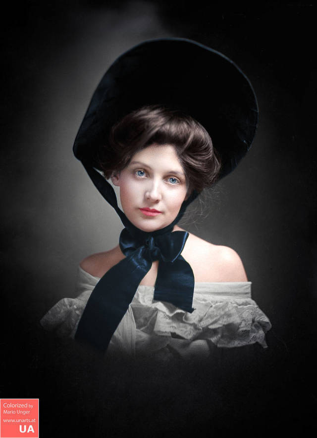 Colorized Historical Photos (25 pics)