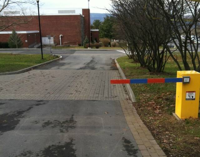 People Who Just Don't Care (44 pics)
