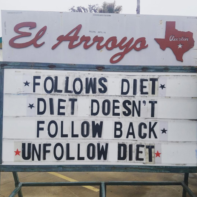 Funny Signs In A Restaurant In Texas (20 pics)