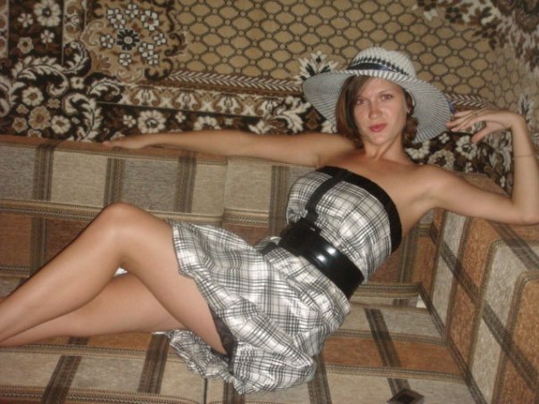 Russian Girls Trying Hard To Look Sexy (50 pics)