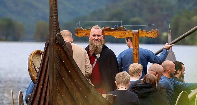 The First Viking Wedding in 1,000 Years (15 pics)