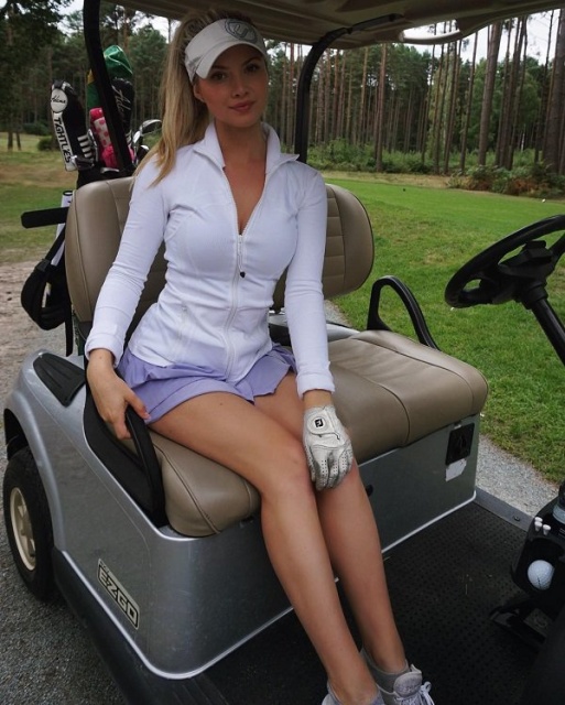 Very Hot Golf Girls (29 pics)