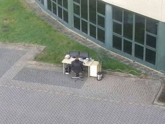 Fun At Work (57 pics)