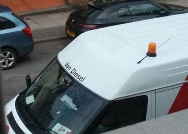 Fun At Work (57 pics)