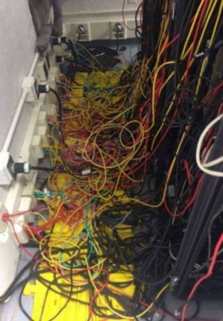 Fun At Work (57 pics)