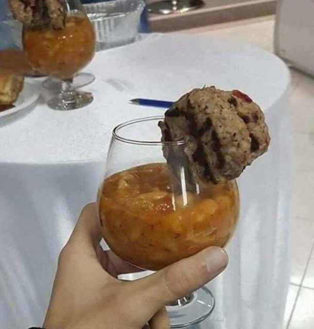 Very Odd Plates (34 pics)