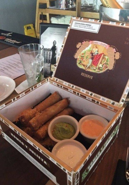 Very Odd Plates (34 pics)