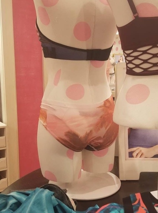 Bad Clothing (19 pics)