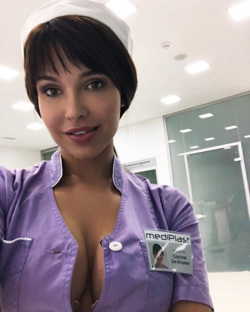 Beautiful Cleavage (37 pics)