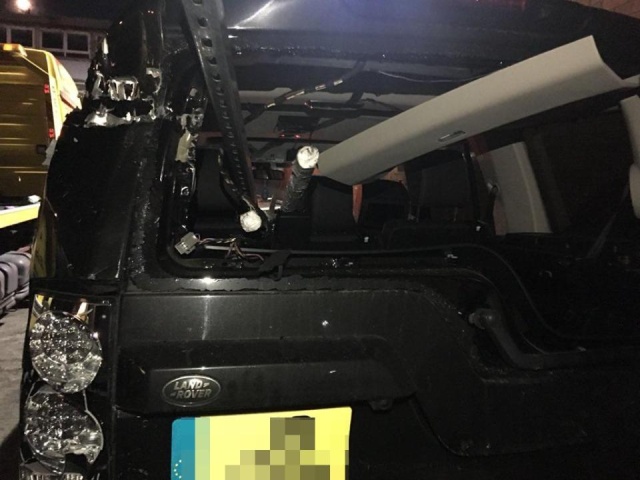 Driver Cheats Death (4 pics)