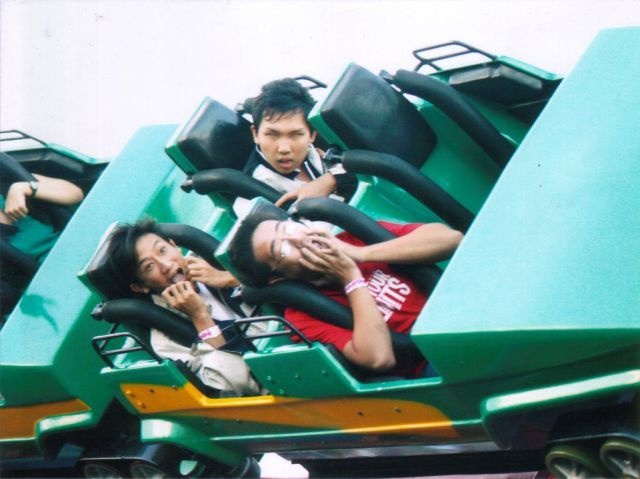 Terrified Roller Coaster Riders (32 pics)