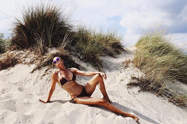 51-year-old Grandmother (14 pics)