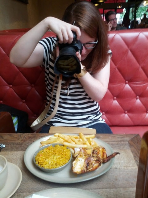 Photos of Hipsters Taking Photos of Food (21 pics)