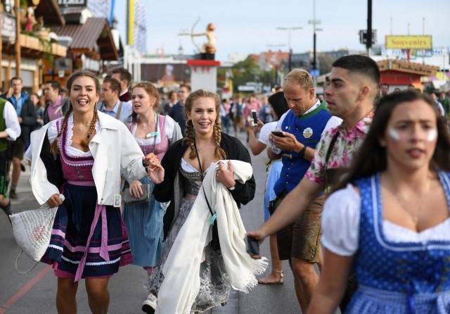 Photos From Oktoberfest (30 pics)