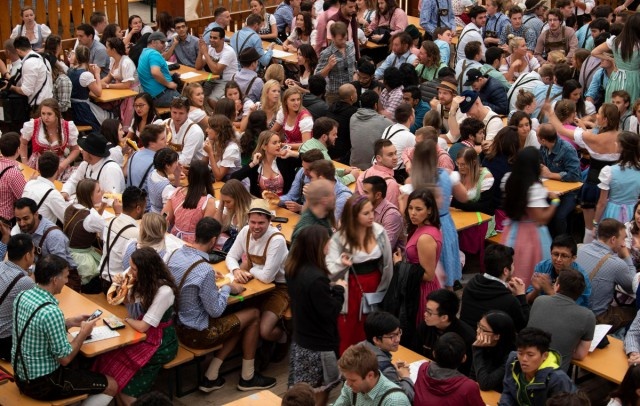 Photos From Oktoberfest (30 pics)