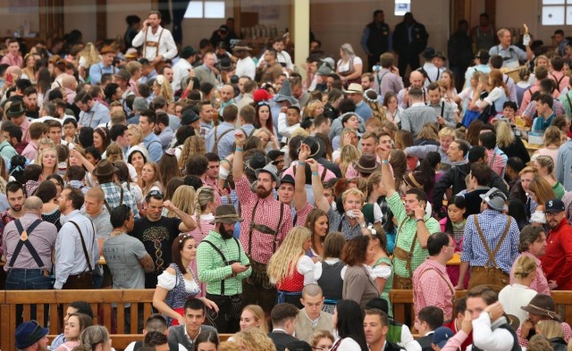 Photos From Oktoberfest (30 pics)