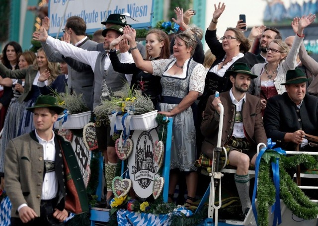 Photos From Oktoberfest (30 pics)