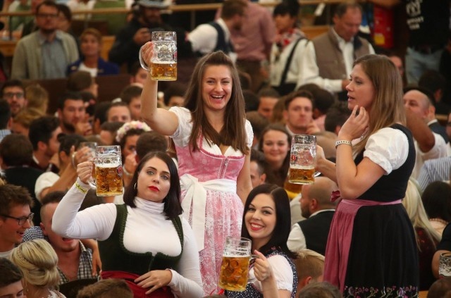 Photos From Oktoberfest (30 pics)