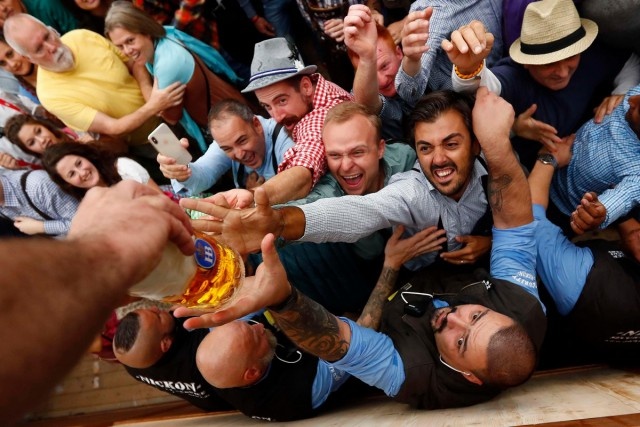 Photos From Oktoberfest (30 pics)
