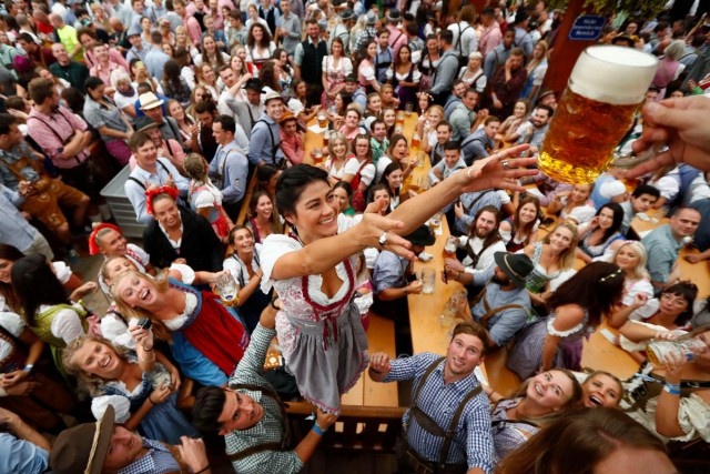 Photos From Oktoberfest (30 pics)
