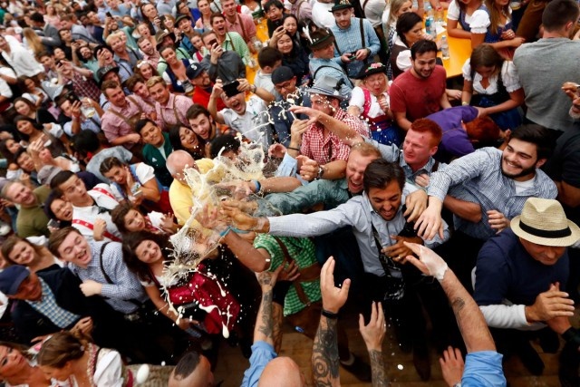 Photos From Oktoberfest (30 pics)