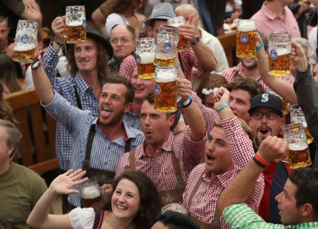 Photos From Oktoberfest (30 pics)