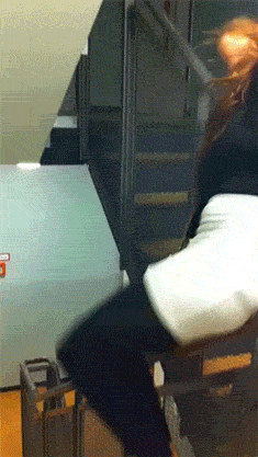 When Hot Girls Fail (16 gifs)