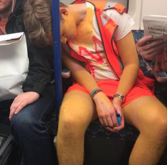London Commuters Can Be Strange (31 pics)
