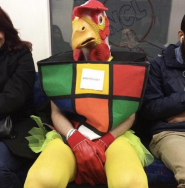 London Commuters Can Be Strange (31 pics)