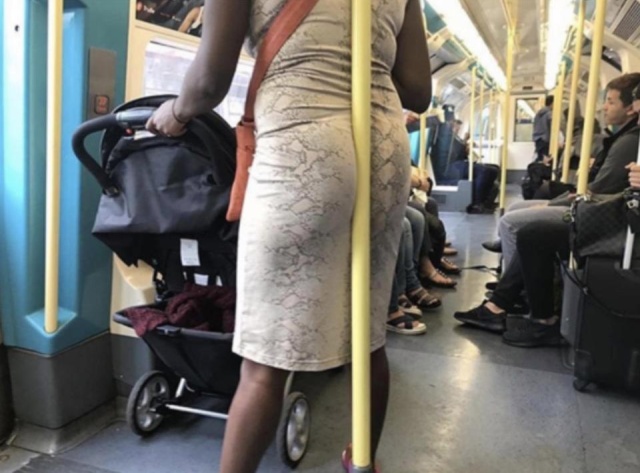 London Commuters Can Be Strange (31 pics)
