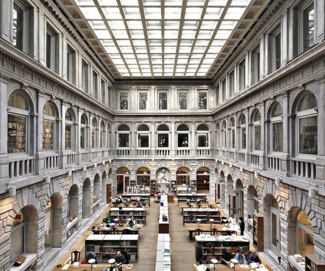 World’s Most Beautiful Libraries (30 Pics)