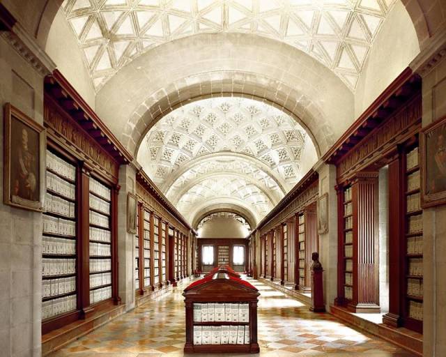 World’s Most Beautiful Libraries (30 pics)