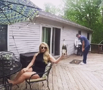 Acid Gifdump, September 28, 2018 (25 gifs)